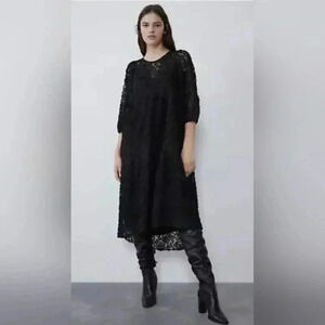 ZARA Contrasting Voluminous  Dress Size: Xl